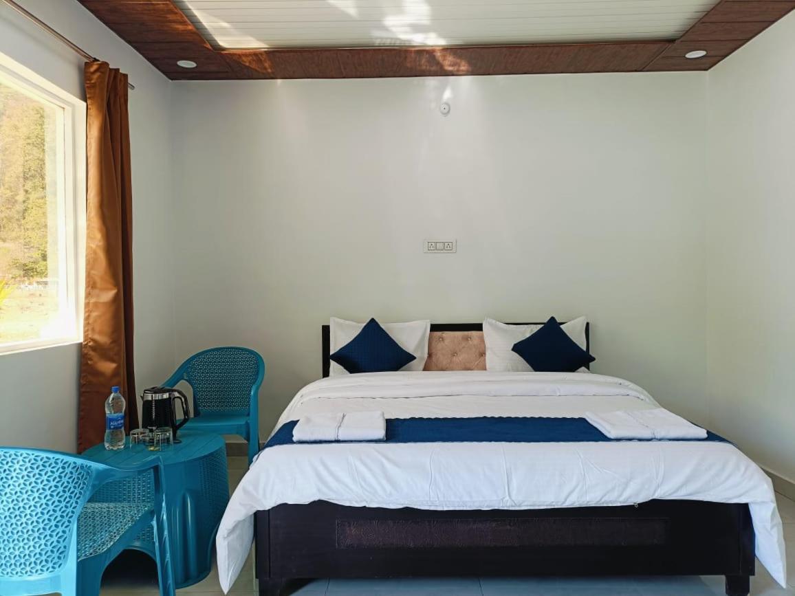 The Waterfront Resort Rishikesh Exterior photo