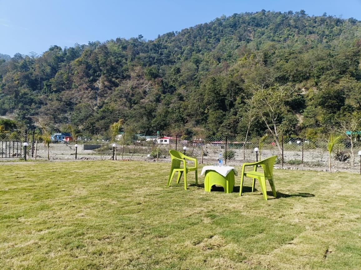 The Waterfront Resort Rishikesh Exterior photo
